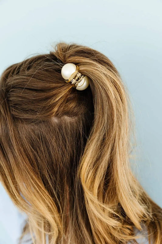 Chunky Pearl Claw Clip - NextGen Glam