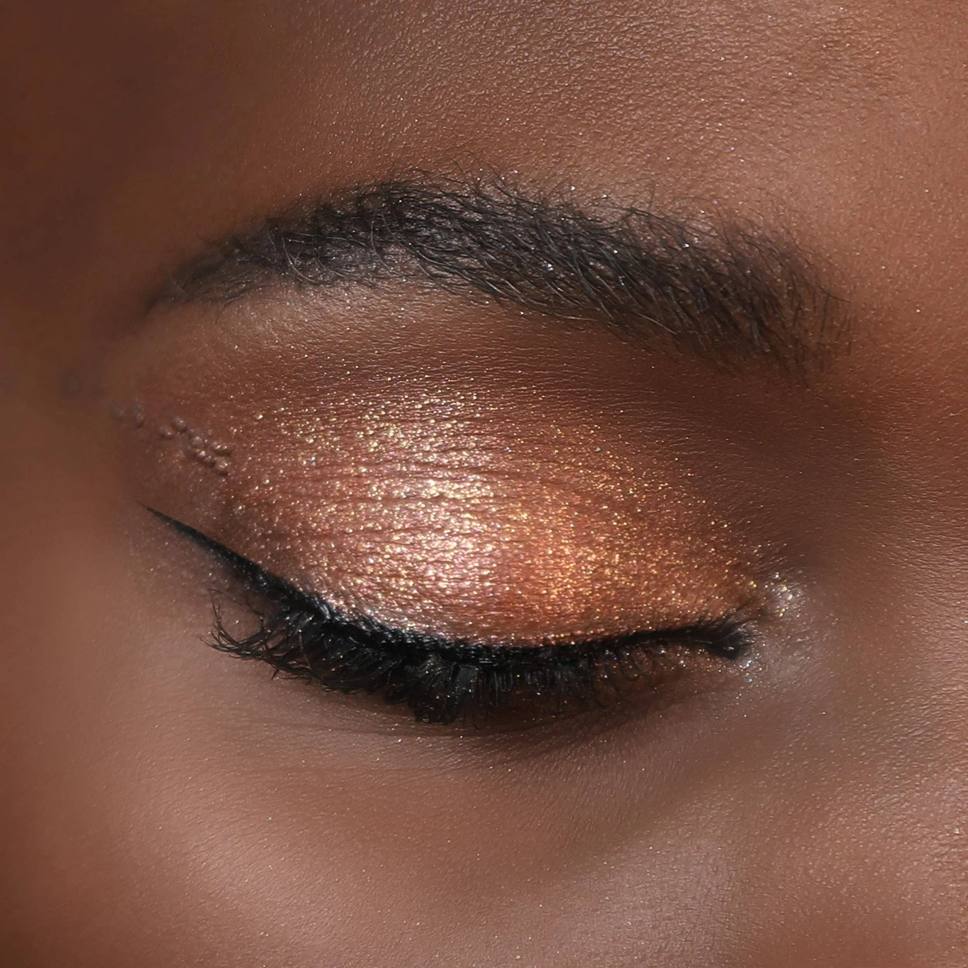 Get vibrant, long-lasting shimmer with Moira Chroma Light Shadow’s bold metallic finish and smooth, blendable texture. Packed with micro-fine glitter, it's cruelty-free, vegan, and free of harsh chemicals_NextGen Glam