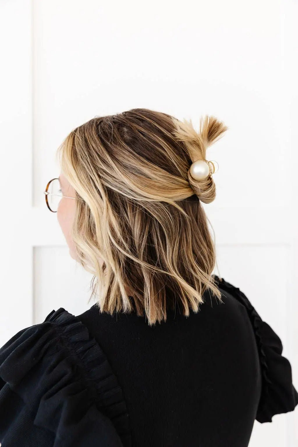 Chunky Pearl Claw Clip - NextGen Glam